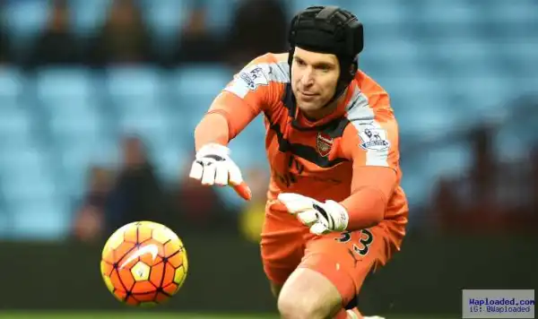 Chelsea Former Goalkeeper, Petr Cech, Wins Golden Glove Award